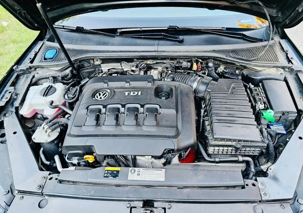 Volkswagen Passat cena 67900 przebieg: 217000, rok produkcji 2015 z Śrem małe 742